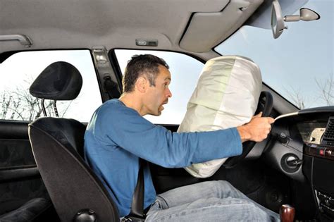 do airbags deploy if car is off: Exploring the Mechanics and Myths Behind Airbag Deployment